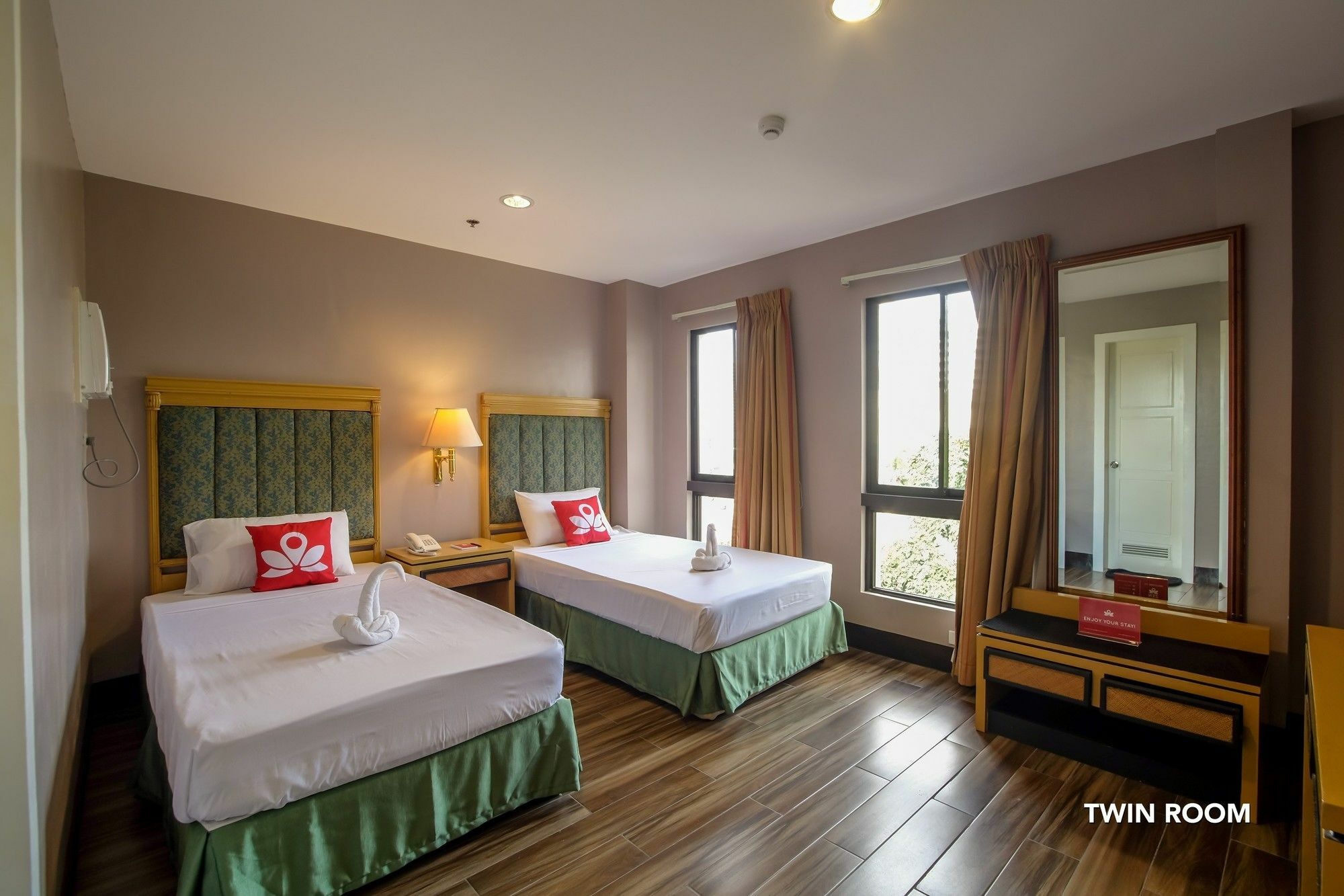 Zen Rooms Del Pilar Malate Manila Exterior photo